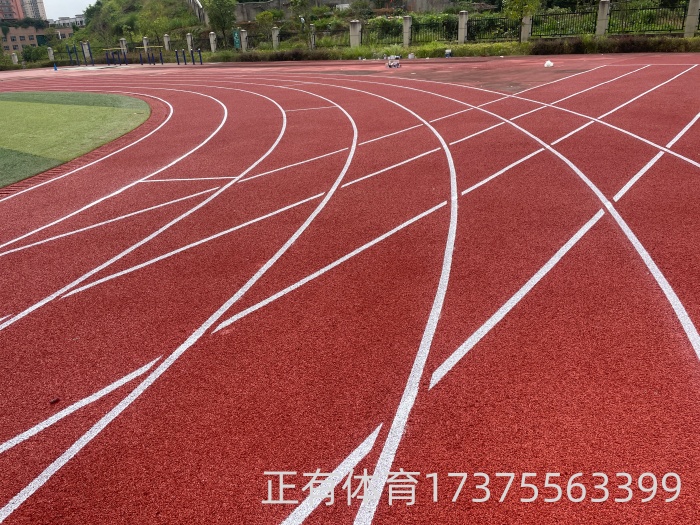 懷化大漢小學跑道完工 懷化大漢小學跑道完工